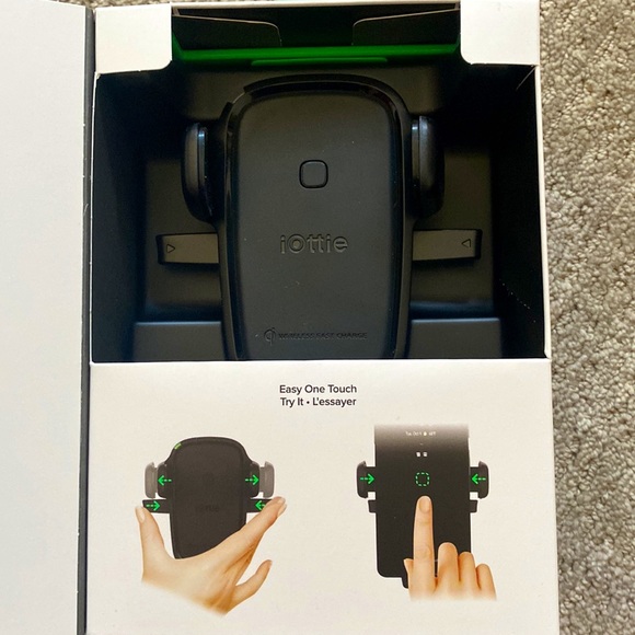 iottie wireless charging car mount dash & windshield - Picture 6 of 14